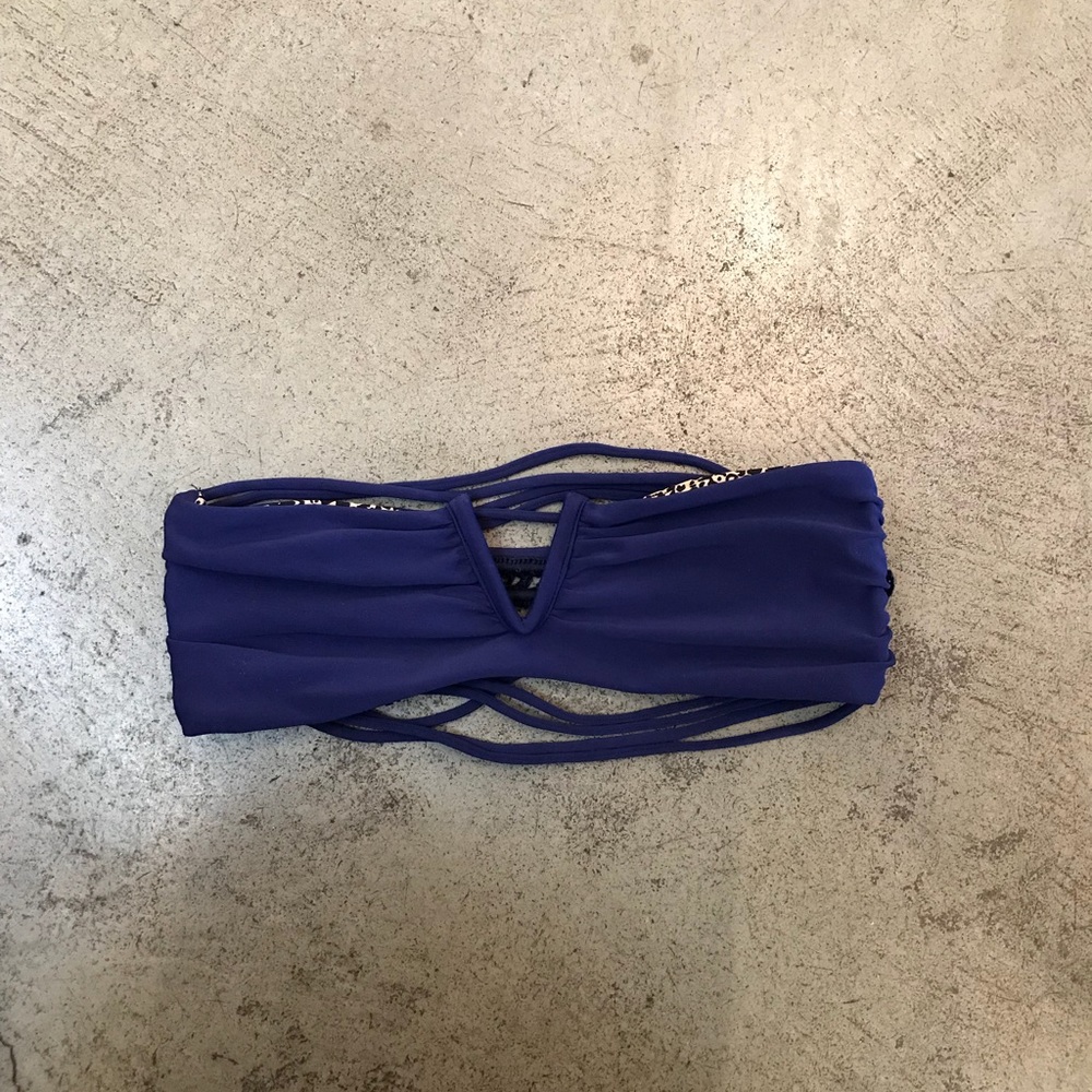Great Acacia swimwear Ohia top size small